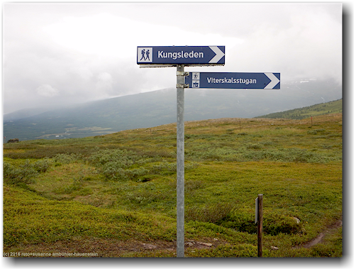 wegweiser am kungsleden zur viterskalsstugan