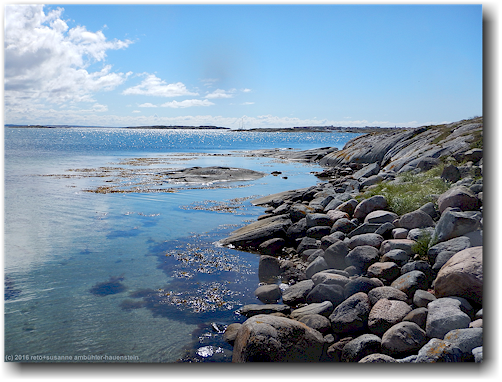 kueste der insel arholmen im skagerrak bei stocken
