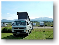 unser VW bus auf dem campingplatz yllaeksen ykkoes caravan in aekaeslompolo