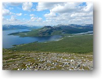 blick vom gipfel des saana auf den kilpisjaervi und den malla