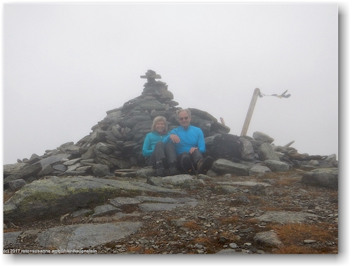 susanne und reto auf dem gipfel des njulla