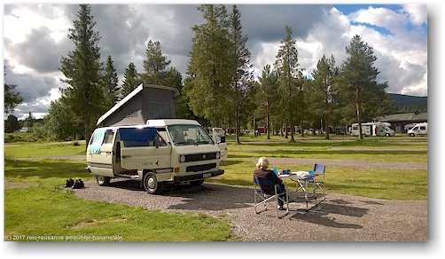 fruehstueck in der morgensonne auf dem camping gaellivare