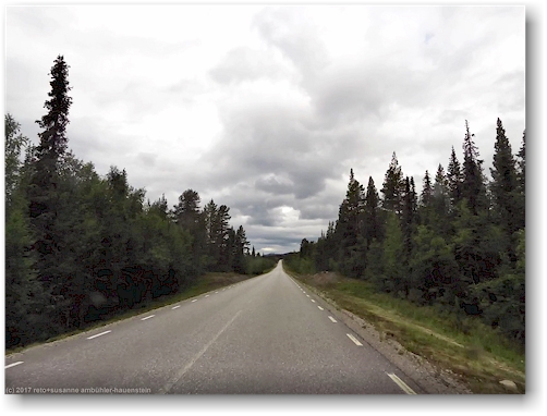 unterwegs auf der strasse 827 nach stora sjoefallet