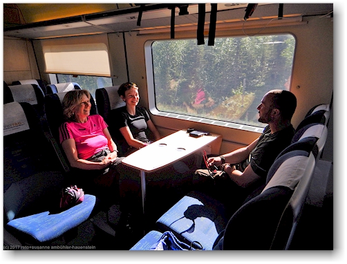 susanne, tamara und daniel im zug von gaellivare nach kiruna