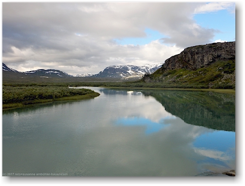 blick auf den aliseatnu entlang des kungsleden nahe der alesjaurestugorna
