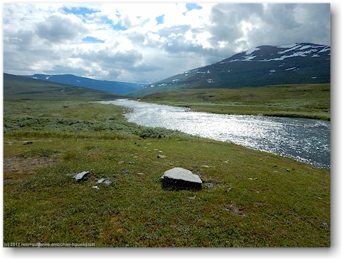 tal des tjaektjatjakka zwischen den singistugorna und den kaitumjaurestugorna