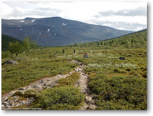kungsleden zwischen den singistugorna und den kaitumjaurestugorna