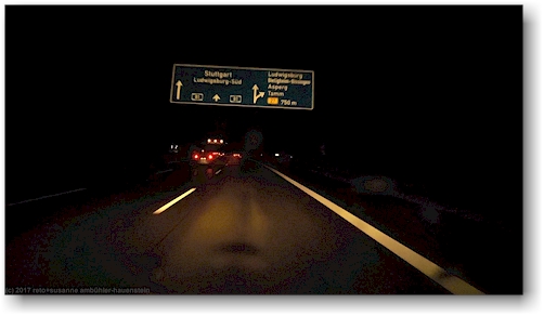 unterwegs bei tiefer nacht auf der autobahn A81
