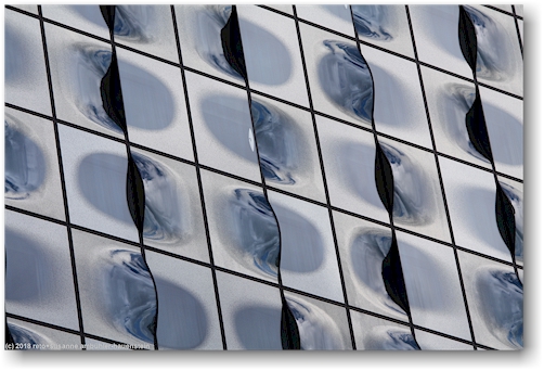 fassade der elbphilharmonie in hamburg