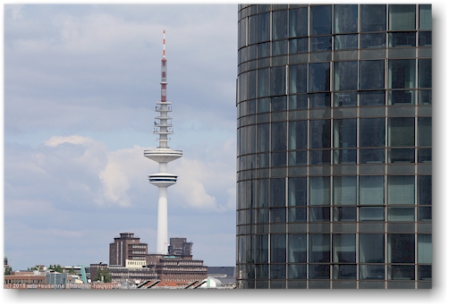 aussicht von der elbphilharmonie auf den fernsehturm