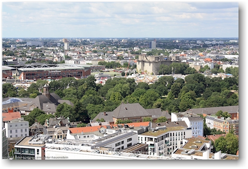 aussicht vom turm der sankt michaeliskirche in hamburg richtung nordwesten