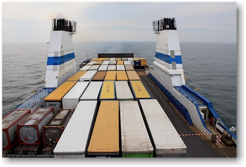 offenes lastwagendeck der finnmaid
