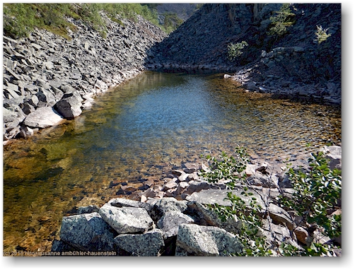kleiner tuempel am fuss des noitatunturi im pyhae-luosto nationalpark