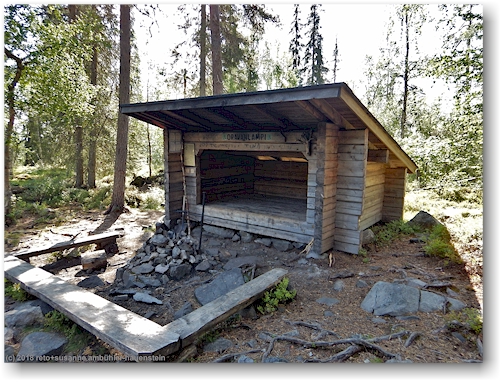schutzhuette oravanlampi im pyhae-luosto nationalpark