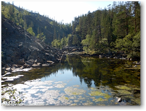 pyhaenkasteenlampi im pyhae-luosto nationalpark