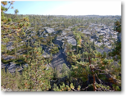 felsen am ukonhattu im pyhae-luosto nationalpark