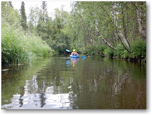 susanne unterwegs im kajak auf dem pyhaejoki