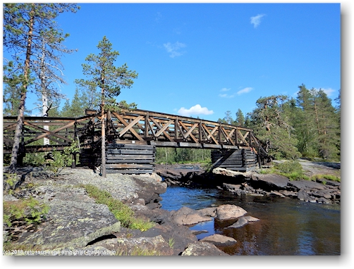 bruecke ueber den muddusaelven im muddus nationalpark