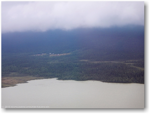 blick aus dem helikopter auf den laitaure und die aktsestuga