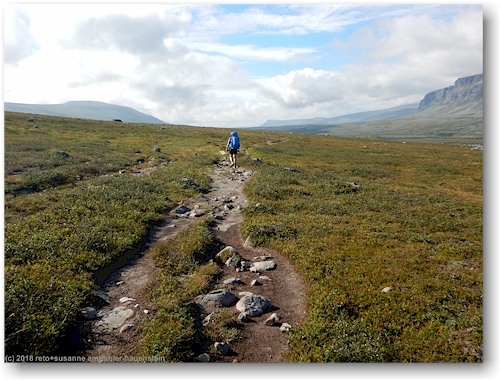 kungsleden durch das tal des autsutj-jakka