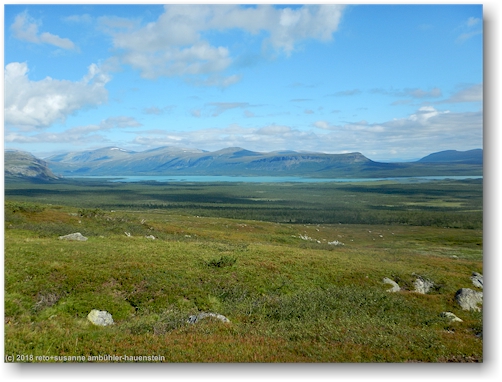 kungsleden bei martevaratj mit sitojaure im hintergrund