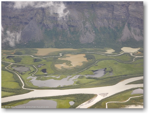 blick vom gipfel des skierfe ins rapadalen