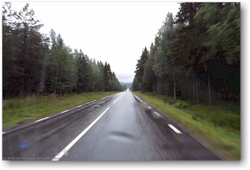 unterwegs auf der E45 bei stroemendem regen
