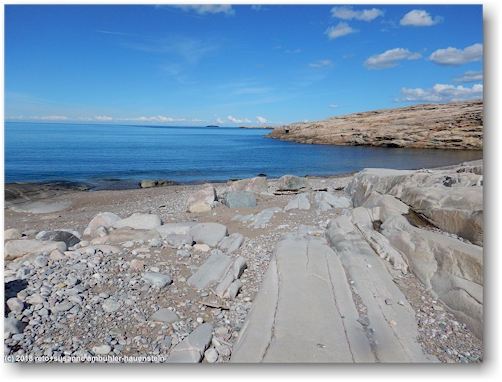 bucht sandbagen an der westkueste der insel pinnoe im skagerrak - blick richtung norden