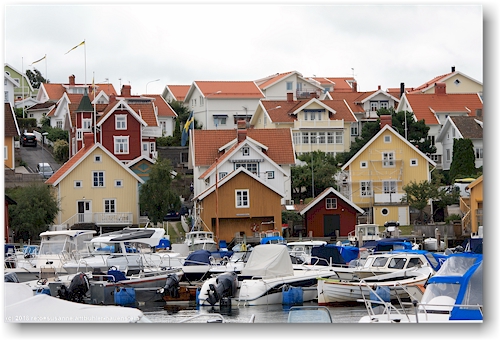 haeuser am hafen von fjaellbacka