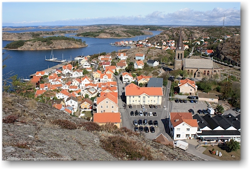 blick vom vettebergen auf das ortszentrum von fjaellbacka