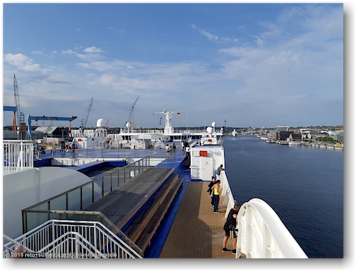 einfahrt der stena scandinavica in den kieler hafen