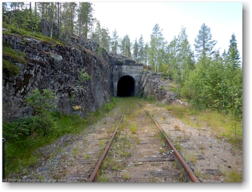 tunnel im verlauf des gleises westlich von vitvattnet