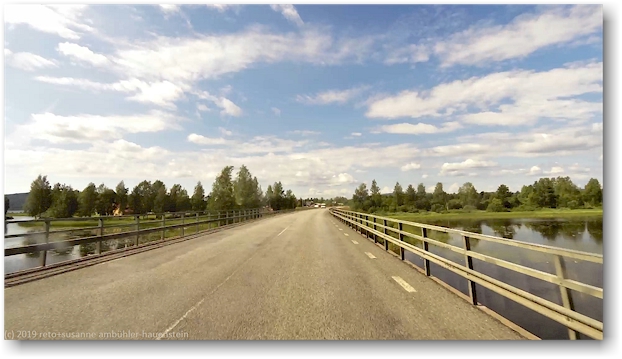 bruecke im verlauf der strasse 94