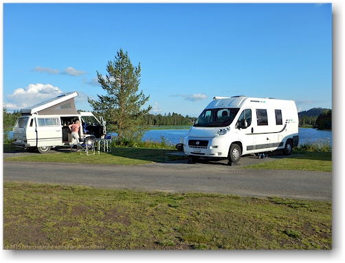 unser jogi und der camper von katrin und dani auf dem sorsele campingplats