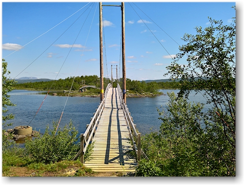 vierte und fuenfte bruecke im verlauf des kungsleden ueber den vottakken