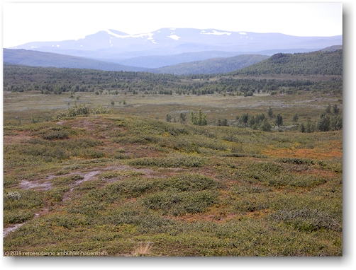 blick vom marsfjaell auf die berge im westen