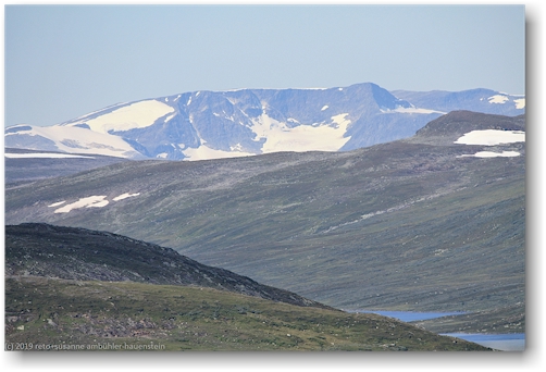 blick vom gipfel des stuore duoranajje auf den golvertinden im nordwesten
