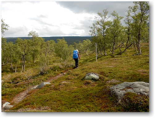 wanderweg zwischen valan und tronnan