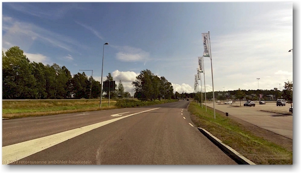 sonnenschein ueber dem bergvik einkaufszentrum bei karlstad