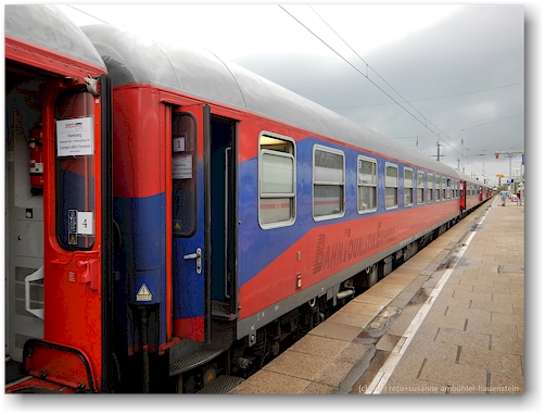 liegewagen am autozug im bahnhof altona-hamburg