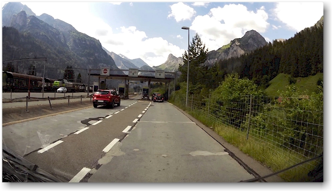 autoverladestelle loetschberg bei kandersteg