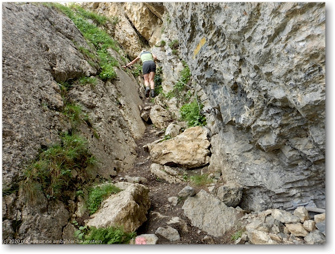 steiler aufstieg mit halteseilen zum cry d'er