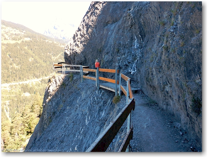 wanderweg entlang der bisse du torrent-neuf
