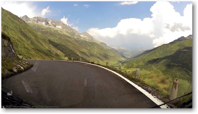 blick von der furka passstrasse ins tal urseren