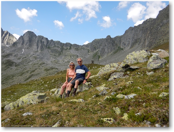susanne und reto am fuss des piz brit