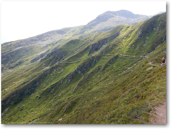 wanderweg durch das val d'acletta