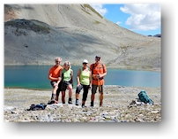 reto, susanne, ursi und erich vor dem lej da la pischa