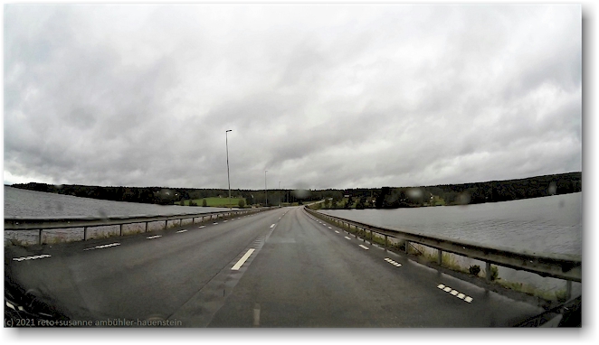 bruecke im verlauf der E45 ueber den groeven