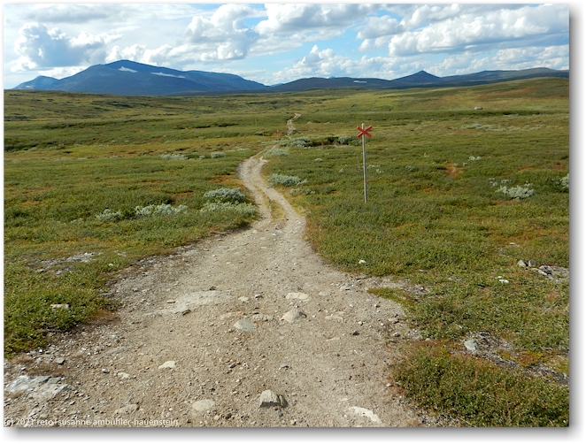 wanderweg bei himmelsrasta