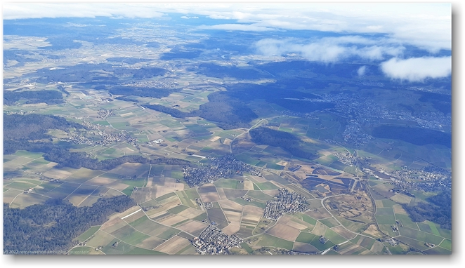 im steigflug ueber das zuercher unterland